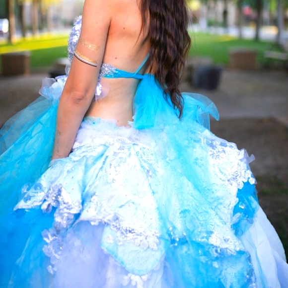 SAMPLE GOWN ONLY- RALUCA Turquoise Silver & White Wedding Ballgown - Picture 6 of 6